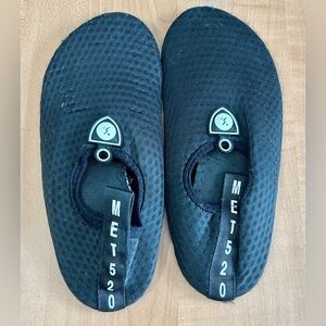 Simari water shoes unisex men or woman met 520 sandals